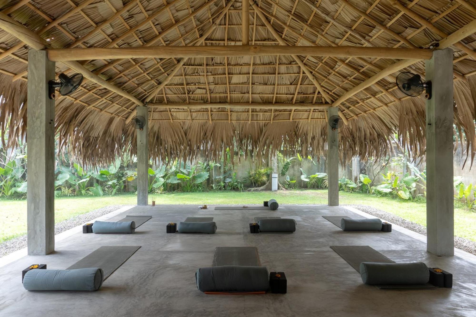 Lotus Surf And Wellness Leilighet Ahangama Eksteriør bilde